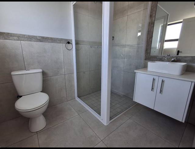 4 BEDROOM HOUSE FOR SALE IN DA GAMA BAY